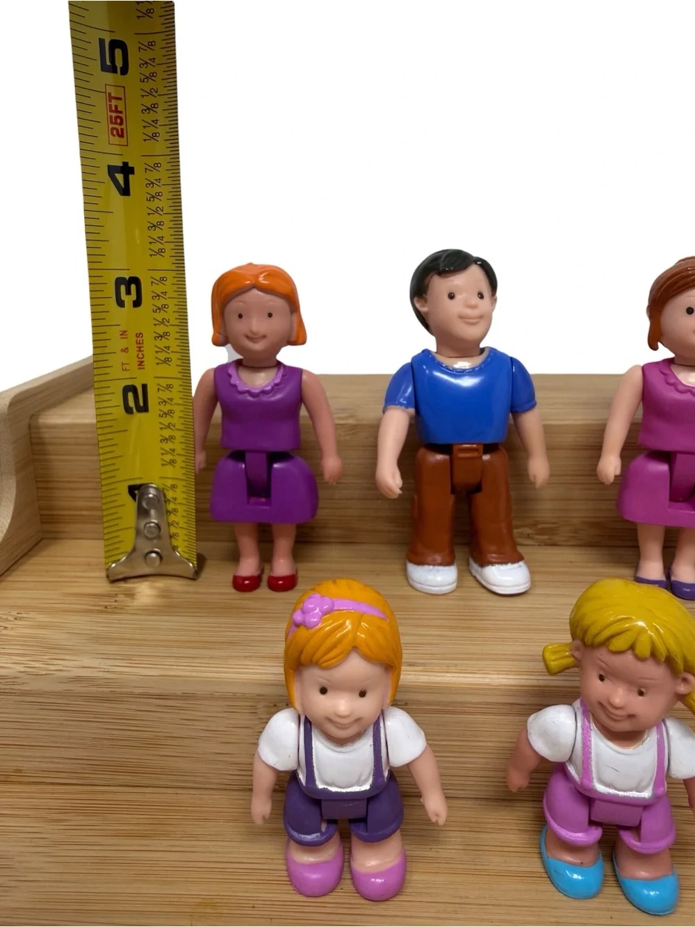 Playkidz Family Figures  7-piece collection Of posable Figures 2-3 Inches EUC